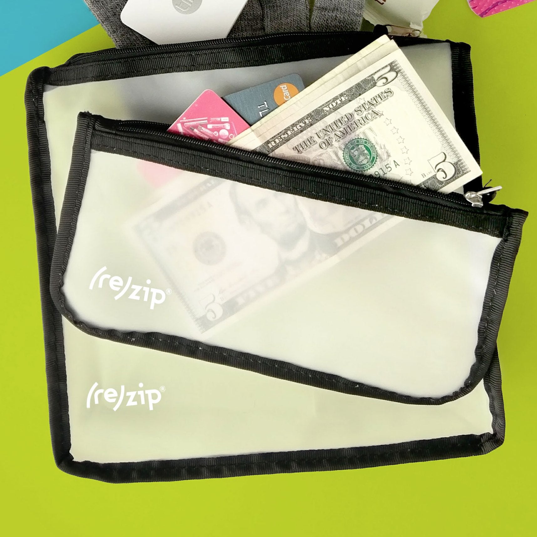 Zippered bags store